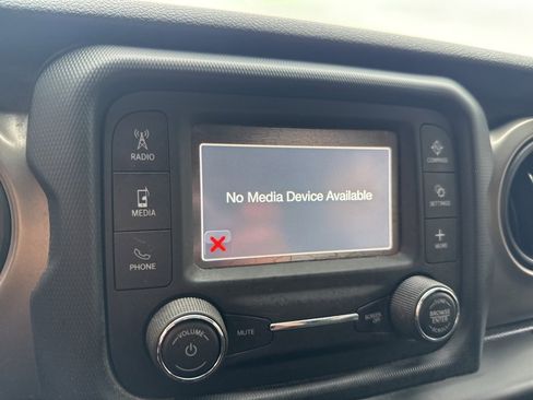 Used 2018 Jeep Wrangler Sport image 23