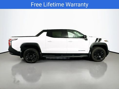 New 2026 Chevrolet Silverado EV LT w/ LPO, Dark Package Plus AWD/4WD image 9