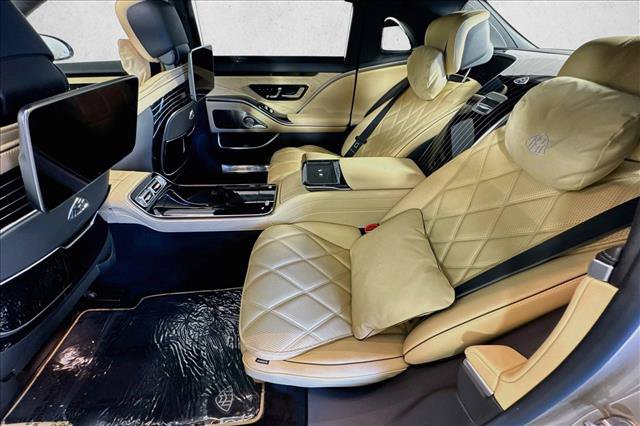 Used 2024 Mercedes-Benz Maybach S 680 4MATIC image 23