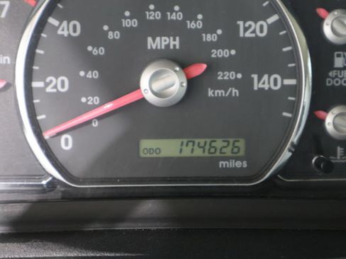 Used 2008 Mitsubishi Endeavor LS AWD/4WD image 31