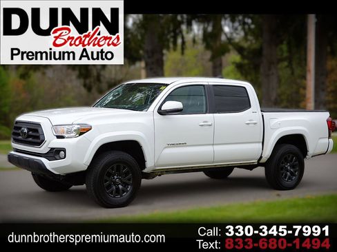 Used 2023 Toyota Tacoma SR5 w/ Technology Package image 1