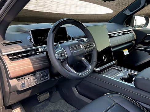 New 2025 GMC Sierra EV Denali image 7