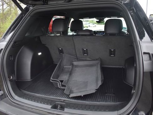 Certified 2025 Chevrolet Equinox RS w/ Safety and Technology Package FWD image 16