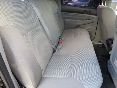 Used 2015 Toyota Tacoma 4x4 Double Cab w/ SR5 Package image 22