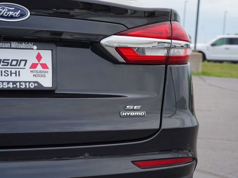 Used 2020 Ford Fusion SE FWD image 10