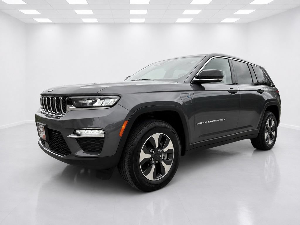 Used 2024 Jeep Grand Cherokee Limited 4xe AWD/4WD image 4