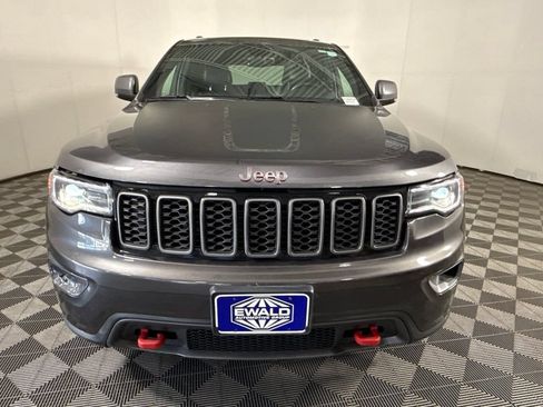Used 2017 Jeep Grand Cherokee Trailhawk w/ Trailhawk Luxury Group AWD/4WD image 3