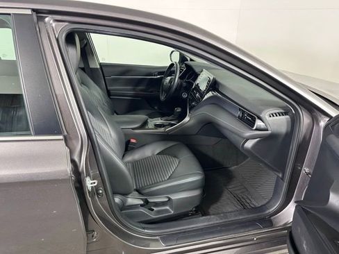 Used 2024 Toyota Camry SE w/ Cold Weather Package image 10