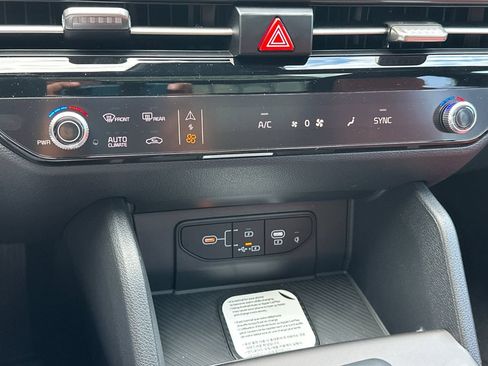 New 2026 Kia Sportage SX FWD image 27