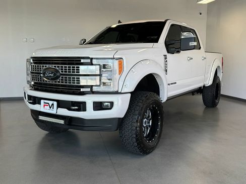 Used 2019 Ford F350 Platinum w/ Platinum Ultimate Package AWD/4WD image 3