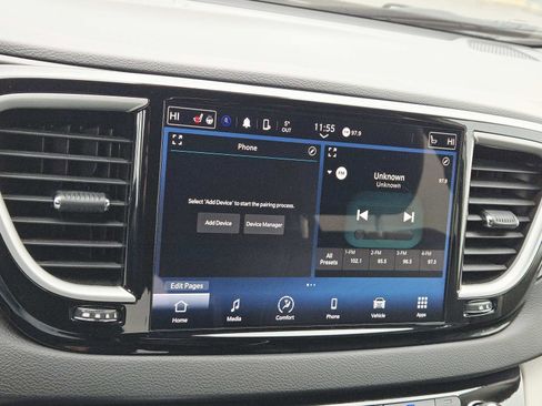 Used 2024 Chrysler Pacifica Touring-L image 27