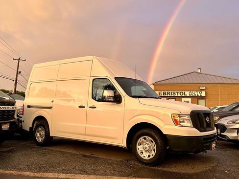 Used 2018 Nissan NV 2500 SV image 28