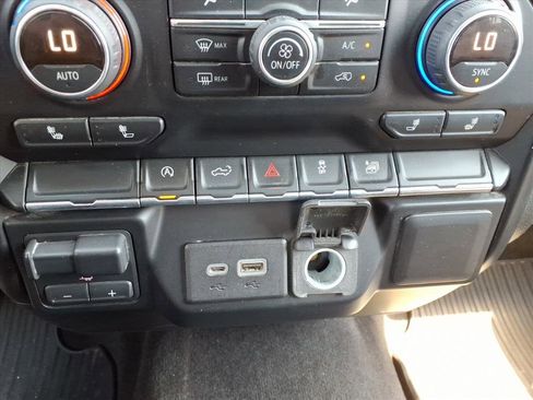 Used 2019 Chevrolet Silverado 1500 LT w/ All-Star Edition image 8