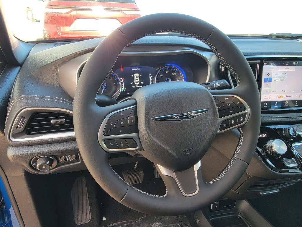 New 2026 Chrysler Pacifica Select FWD image 17