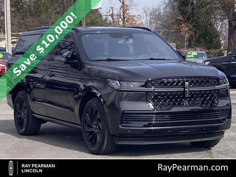 New 2025 Lincoln Navigator Reserve w/ Jet Appearance Package image 1