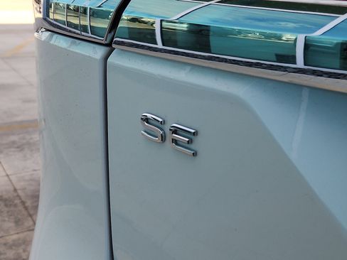 New 2026 Volkswagen Atlas SE image 10