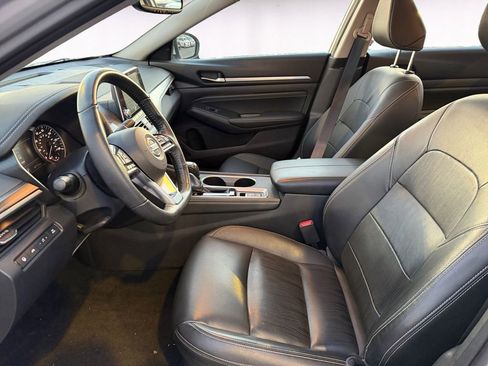 Used 2019 Nissan Altima 2.5 Platinum image 9