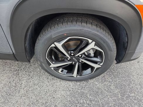 Used 2022 Chevrolet TrailBlazer RS w/ Technology Package FWD image 17