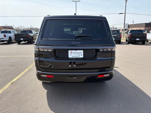 New 2026 Jeep Grand Wagoneer Limited AWD/4WD image 4