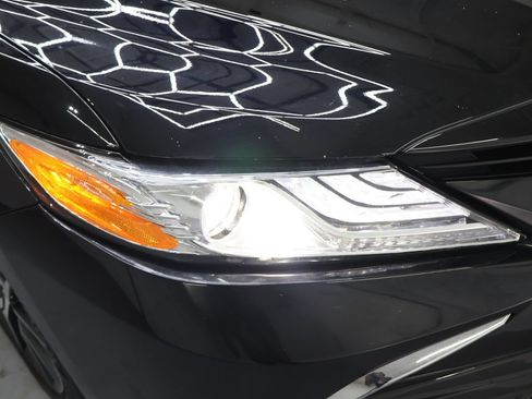 Used 2024 Toyota Camry XLE FWD image 28