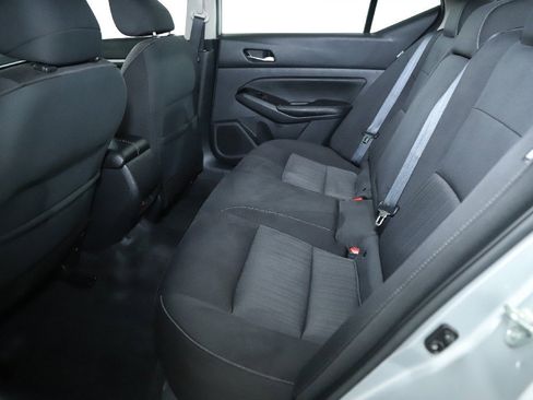 Used 2021 Nissan Altima 2.5 SV w/ SV Premium Package image 14