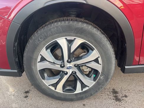 Used 2021 Subaru Outback Limited image 11