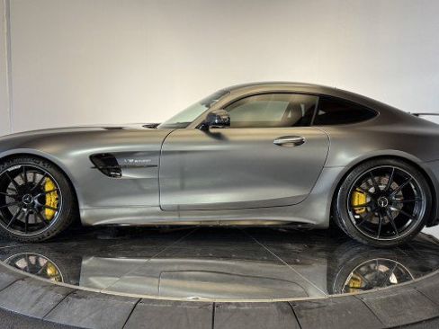 Used 2019 Mercedes-Benz AMG GT R image 21