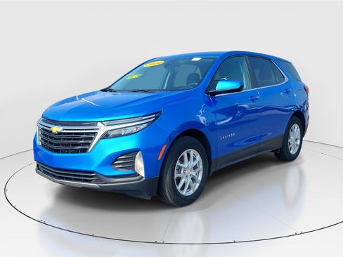 Used 2024 Chevrolet Equinox LT FWD image 2
