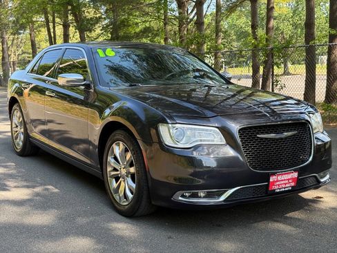 Used 2016 Chrysler 300 C AWD/4WD image 3