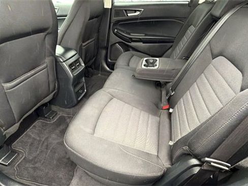 Used 2022 Ford Edge SE w/ Black Appearance Package image 16