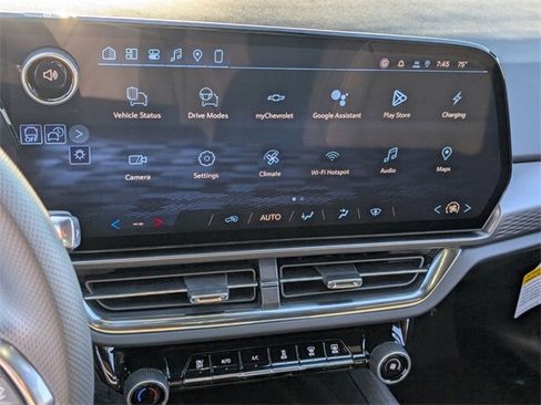 New 2026 Chevrolet Equinox EV LT image 9