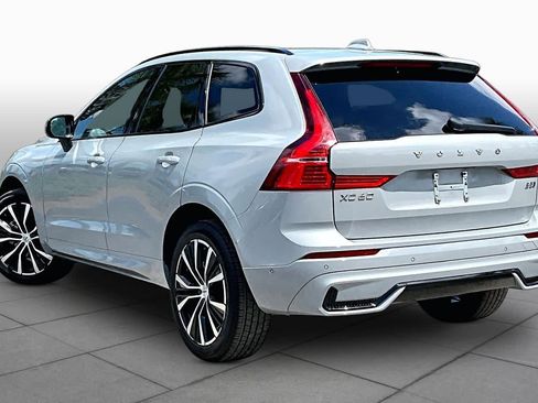 Used 2025 Volvo XC60 B5 Plus AWD/4WD image 12