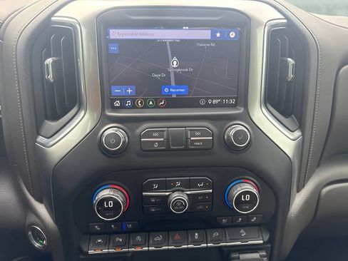 Used 2020 Chevrolet Silverado 1500 LTZ w/ LTZ Premium Package AWD/4WD image 10