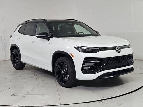 New 2026 Volkswagen Tiguan SE R-Line AWD/4WD image 8