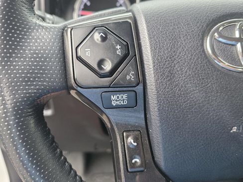 Used 2024 Toyota 4Runner TRD Off-Road Premium w/ Moonroof Package AWD/4WD image 26