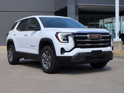 Used 2026 GMC Terrain Elevation FWD image 2