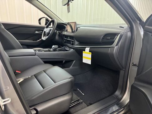 New 2026 Nissan Rogue SV image 27