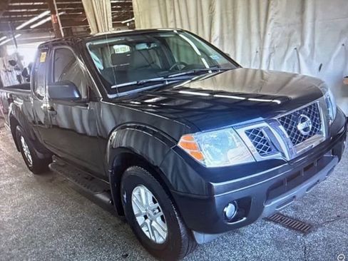 Used 2021 Nissan Frontier SV image 4