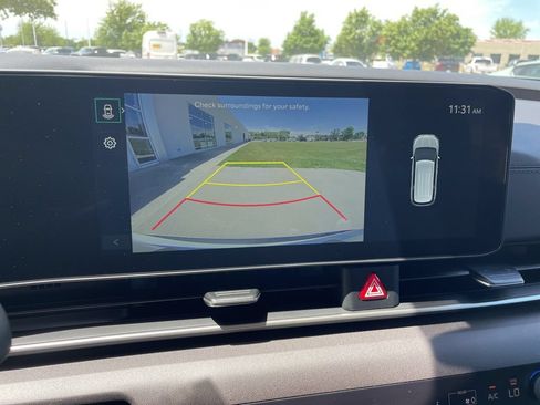 New 2026 Kia Carnival EX FWD image 21