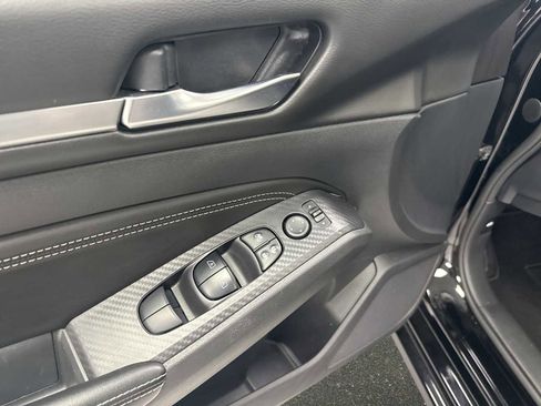 Used 2019 Nissan Altima 2.5 SV FWD image 14