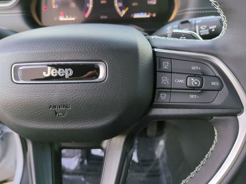 New 2026 Jeep Grand Cherokee Laredo X AWD/4WD image 15