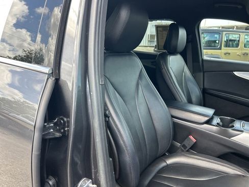 Used 2020 Lincoln Nautilus FWD image 22