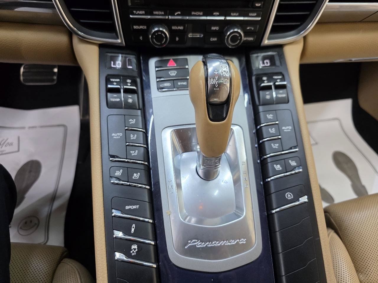 Used 2015 Porsche Panamera 4 w/ Premium Package Plus AWD/4WD image 34