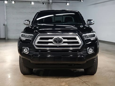 Used 2022 Toyota Tacoma Limited AWD/4WD image 2