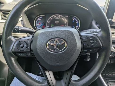 Used 2024 Toyota RAV4 LE AWD/4WD image 20
