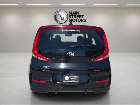 Used 2020 Kia Soul GT-Line FWD image 4