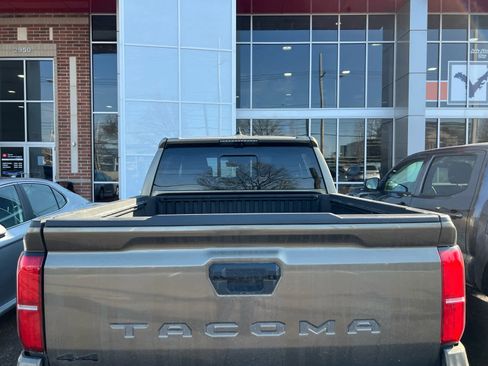 Used 2024 Toyota Tacoma TRD Sport w/ TRD Sport Premium Package image 15