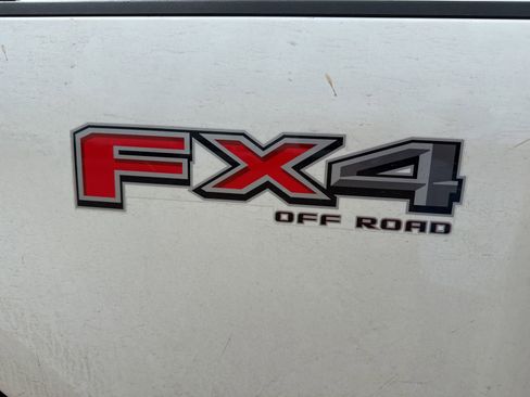 Used 2024 Ford F350 Platinum image 9