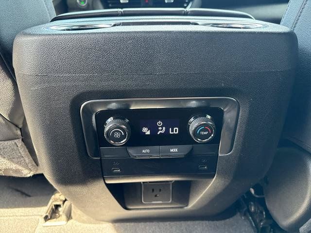 Used 2026 Chevrolet Suburban Z71 AWD/4WD image 20