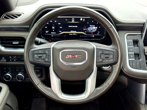 Used 2022 GMC Yukon SLT w/ SLT Premium Package image 25